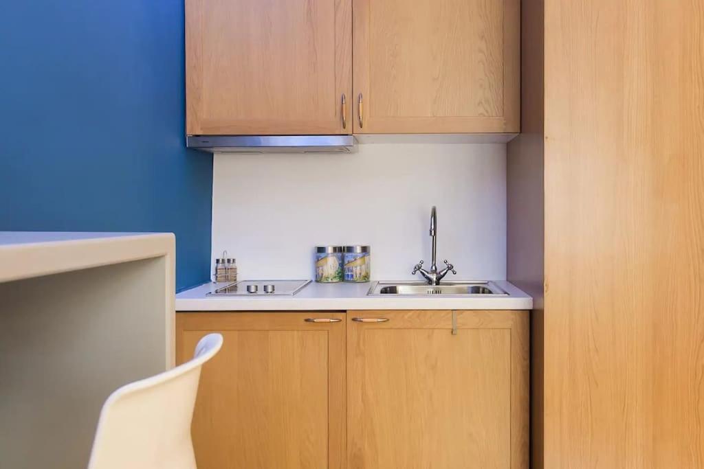 Apartament Plaka'S Flat-Near Syntagma Metro Station Ateny Zewnętrze zdjęcie