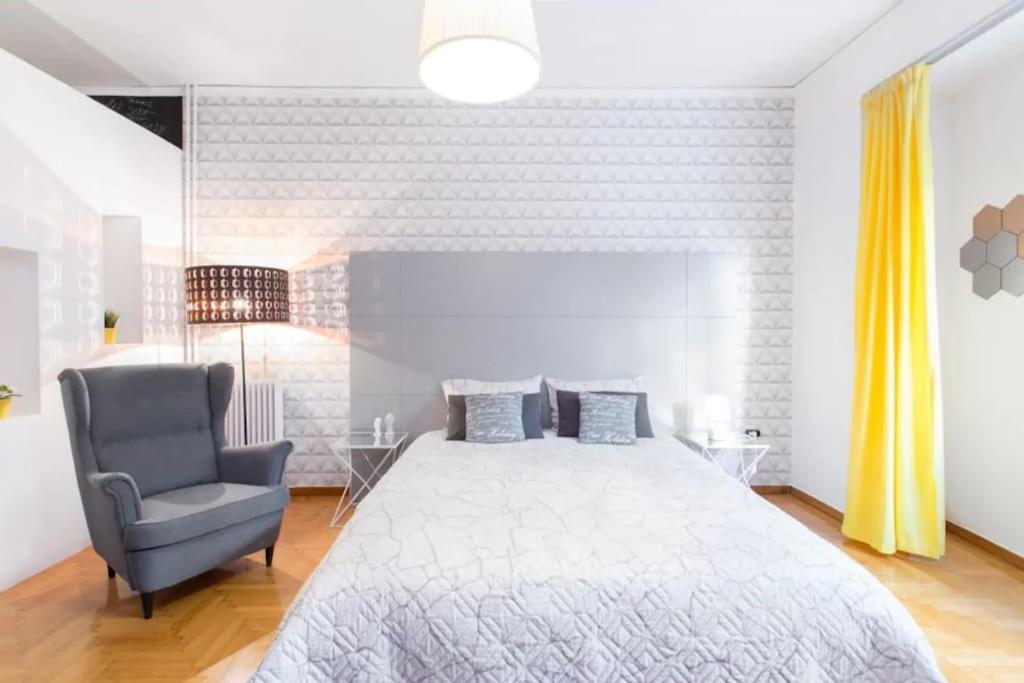 Apartament Plaka'S Flat-Near Syntagma Metro Station Ateny Zewnętrze zdjęcie