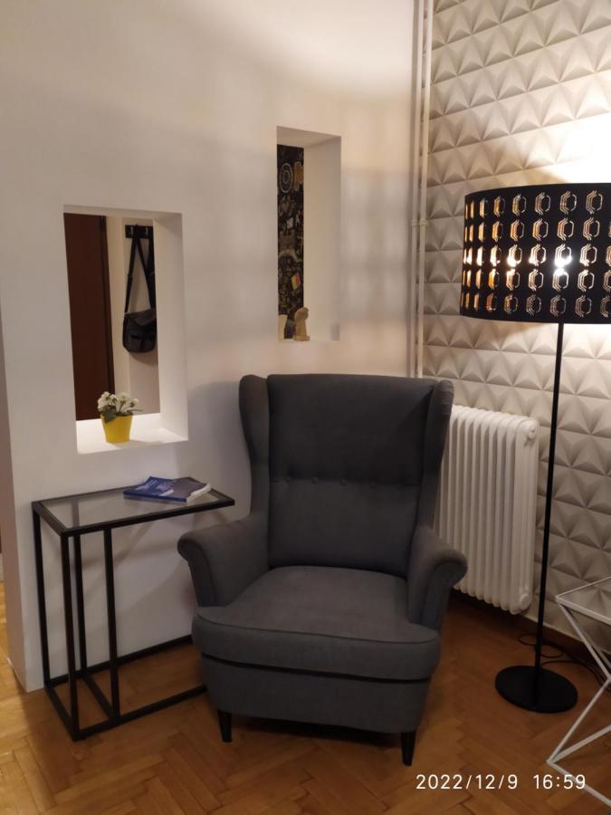 Apartament Plaka'S Flat-Near Syntagma Metro Station Ateny Zewnętrze zdjęcie