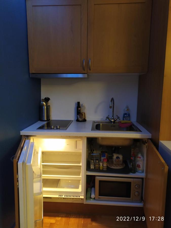 Apartament Plaka'S Flat-Near Syntagma Metro Station Ateny Zewnętrze zdjęcie