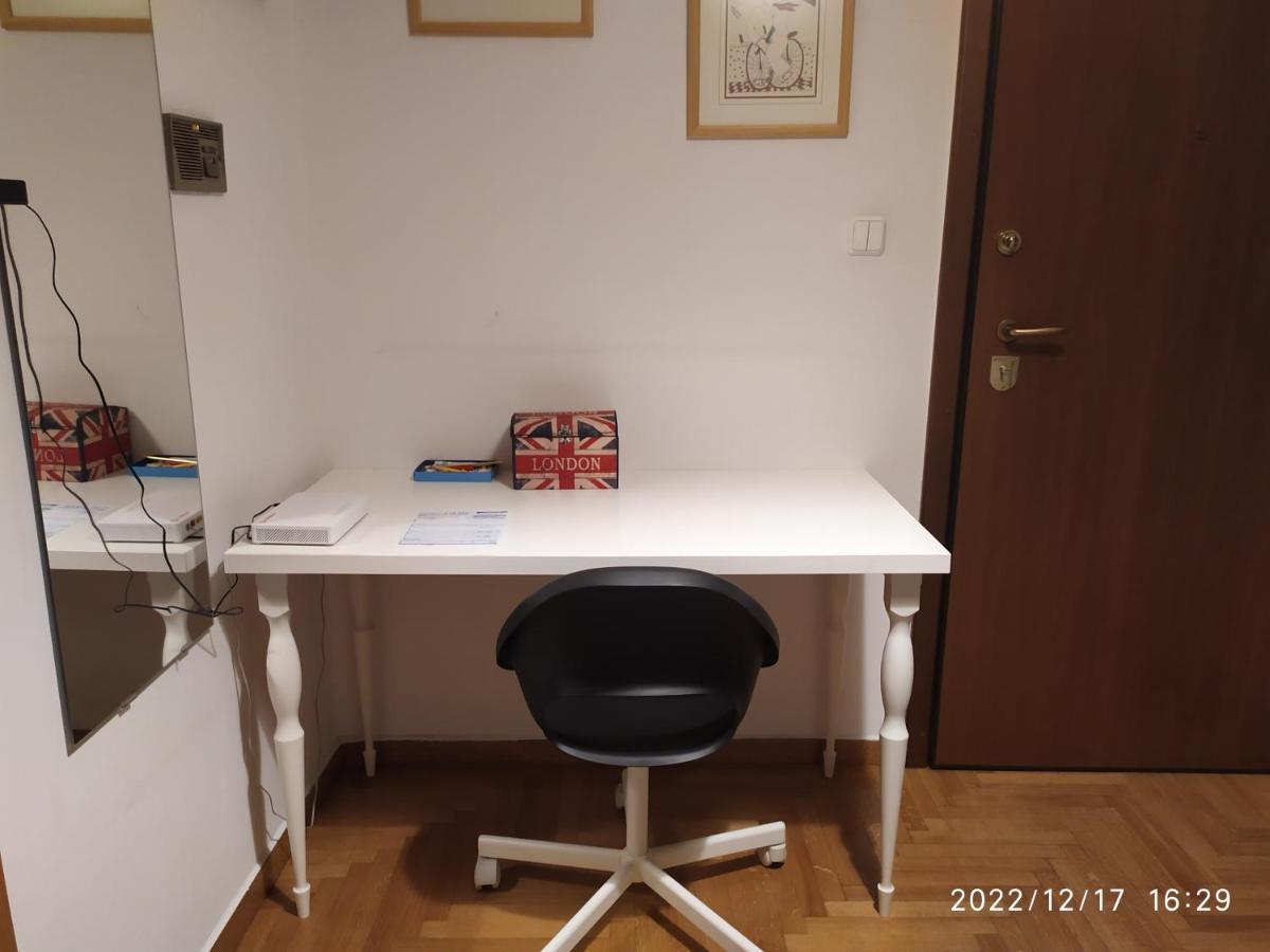 Apartament Plaka'S Flat-Near Syntagma Metro Station Ateny Zewnętrze zdjęcie